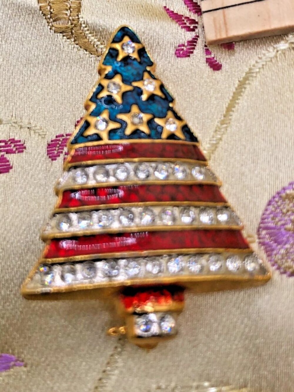 STARS & STRIPES 🇺🇲 PATRIOTIC ENAMEL RHINESTONES TREE 🎄 BROOCH PIN